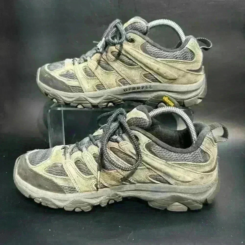 Merrell men's 8 hiking shoe/boot vibram soles good condition